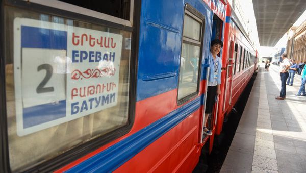 Первый рейс поезда Армения из Еревана в Батуми в 2019-ом году. - Sputnik Армения
