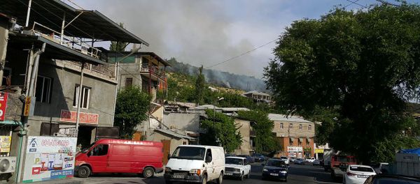 Пожар в квартале Сари Таг - Sputnik Արմենիա