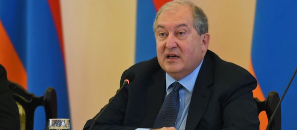 Президент Армен Саркисян на ежегодном совете попечителей всеармянского фонда Айастан (18 июня 2019). Еревaн - Sputnik Արմենիա