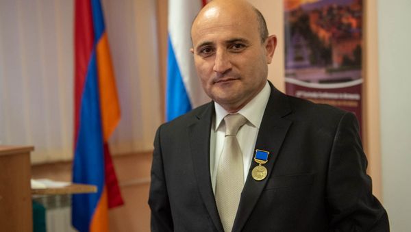 Председатель Армянской федерации туризма Мехак Апресян на 50-летии основания Российской Междунанодной Академии Туризма (20 июня 2019). Еревaн - Sputnik Արմենիա