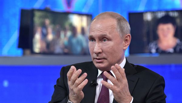 Президент РФ Владимир Путин - Sputnik Армения