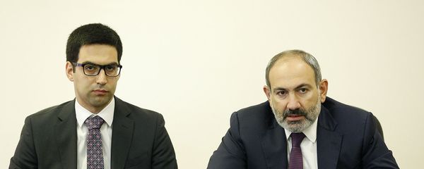 Никол Пашинян преставляет Рустама Бадасяна - Sputnik Армения