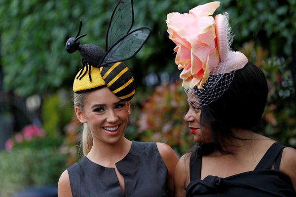 Посетительницы королевских скачек Royal Ascot, Великобритания - Sputnik Армения