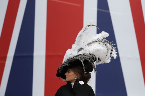 Посетительница королевских скачек Royal Ascot - Sputnik Армения