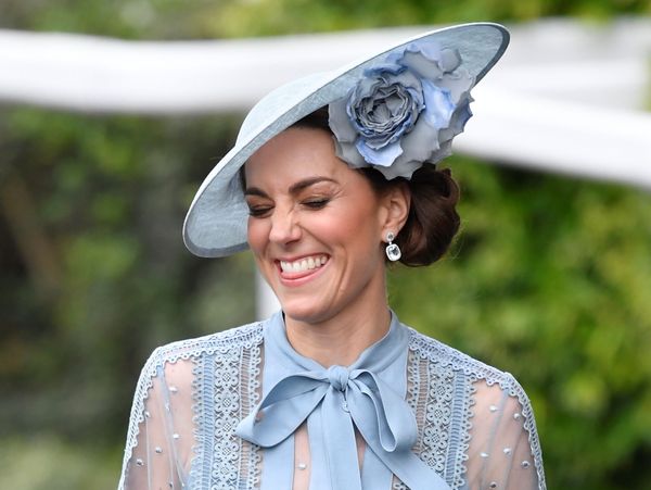 Герцогиня Кэмбриджская Кэтрин на королевских скачках Royal Ascot - Sputnik Армения