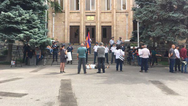 Акция протеста перед зданием Конституционного суда (21 июня 2019). Еревaн - Sputnik Արմենիա