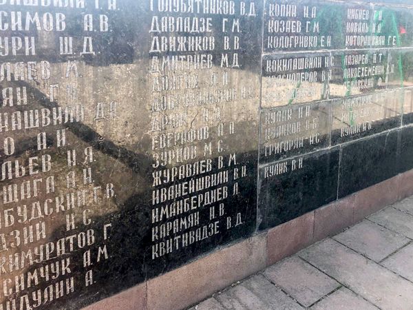 Սա սուրբ վայր  է. Գյումրիում հարգանքի տուրք մատուցեցին Մեծ հայրենականի 100 մասնակիցներին - Sputnik Արմենիա