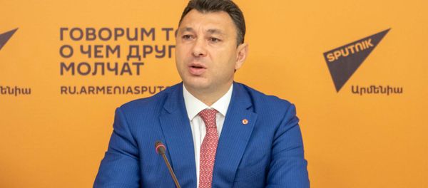 Пресс-конференция Эдуарда Шармазанова (24 июня 2019). Еревaн Пресс-конференция Эдуарда Шармазанова (24 июня 2019). Еревaн - Sputnik Армения
