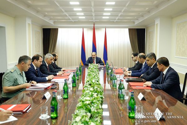 Нужно избежать новых рисков для Армении: Пашинян провел заседание Совбеза - Sputnik Армения