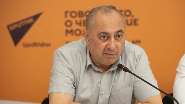 Армен Чарчян на пресс-конференции, приуроченной к предстоящей 4-6 июля в Ереване 5-й международной конференции армянских врачей (25 июня 2019). Ереван - Sputnik Армения