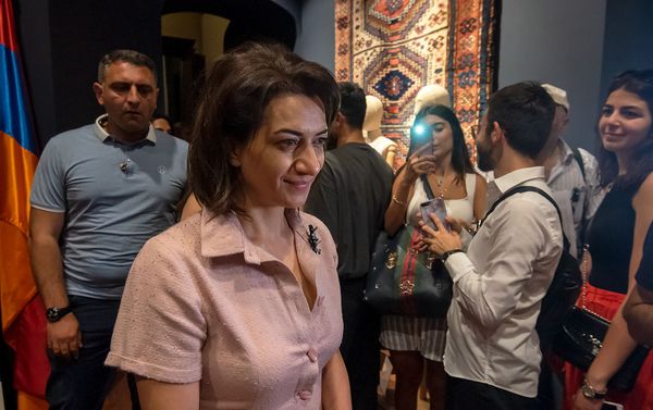 Анна Акопян на открытии Fashion Forum Yerevan (25 июня 2019). Еревaн Анна Акопян на открытии Fashion Forum Yerevan (25 июня 2019). Еревaн - Sputnik Армения