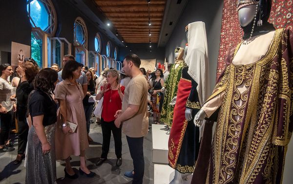 Анна Акопян на открытии Fashion Forum Yerevan (25 июня 2019). Еревaн Анна Акопян на открытии Fashion Forum Yerevan (25 июня 2019). Еревaн - Sputnik Армения
