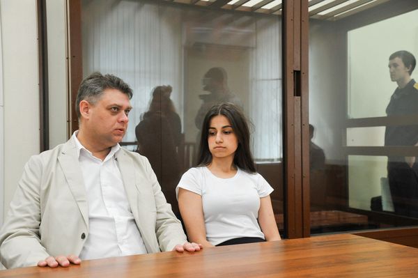 Заботливый отец или маньяк? Появились новые подробности по громкому делу сестер Хачатурян - Sputnik Армения