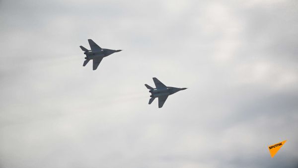 На аэродроме «Эребуни» в Ереване состоялось авиашоу и выставка военной техники. - Sputnik Армения