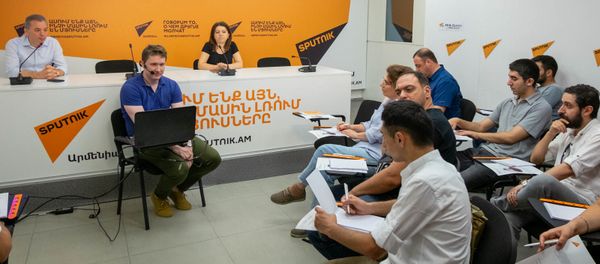 Модуль SputnikPro в мультимедийном пресс-центре Sputnik Армения (29 июня 2019). Еревaн Модуль SputnikPro в мультимедийном пресс-центре Sputnik Армения (29 июня 2019). Еревaн - Sputnik Армения