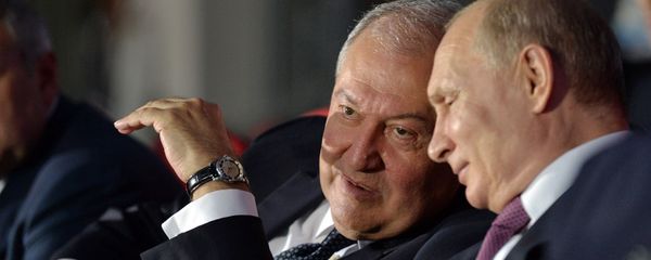 Президенты Армении и России Армен Саркисян и Владимир Путин на торжественной церемонии закрытия Вторых Европейских игр (30 июня 2019). Минск - Sputnik Արմենիա