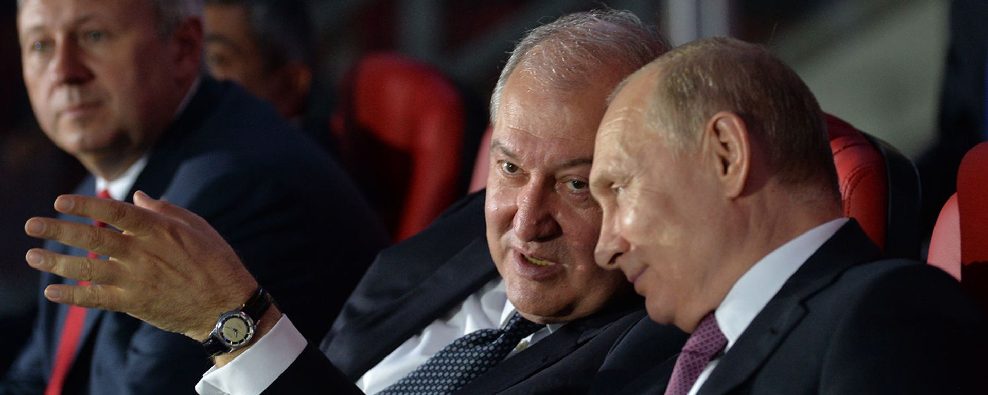 Президенты Армении и России Армен Саркисян и Владимир Путин на торжественной церемонии закрытия Вторых Европейских игр (30 июня 2019). Минск - Sputnik Армения, 1920, 30.03.2021