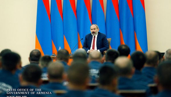 Премьер-министр Никол Пашинян принял первую группу специалистов-участников армянской гуманитарной миссии в Сирии (1 июля 2019). Еревaн - Sputnik Армения
