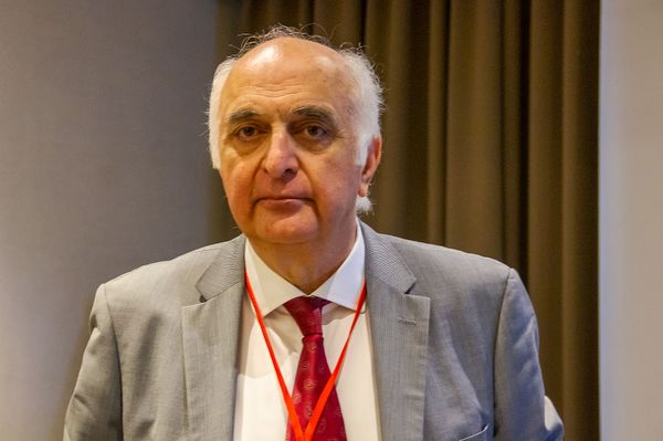 Мы вместо я: знаменитый кардиохирург рассказал о медицине в Армении и первой потере - Sputnik Армения
