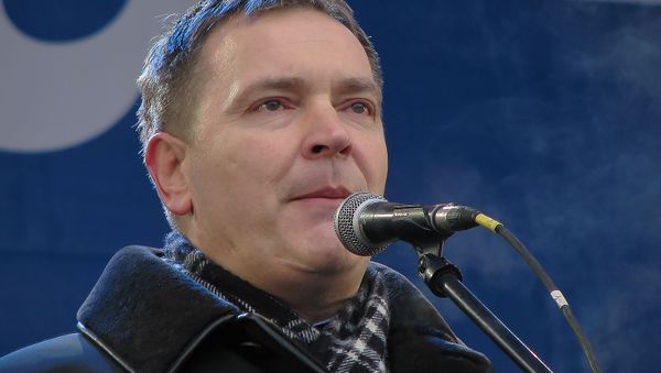 Выступление Вадима Колесниченко на митинге у стен ЦИК Украины в поддержку правильного подсчета голосов на президентских выборах на Украине (8 февраля 2010). Киев - Sputnik Армения