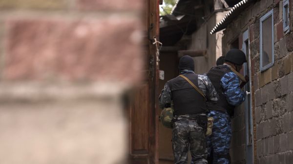 Операция правоохранительных органов в Бишкеке - Sputnik Армения