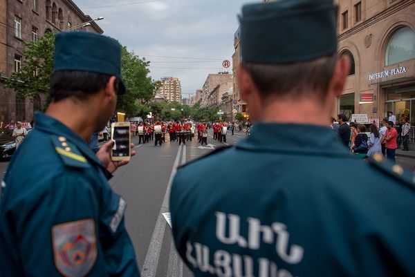 Праздничное шествие в центре столицы (5 июля 2019). Еревaн - Sputnik Армения
