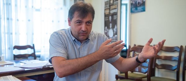 Художественный руководитель русского драмтеатра имени Станиславского Карен Нерсисян Художественный руководитель русского драмтеатра имени Станиславского Карен Нерсисян - Sputnik Армения