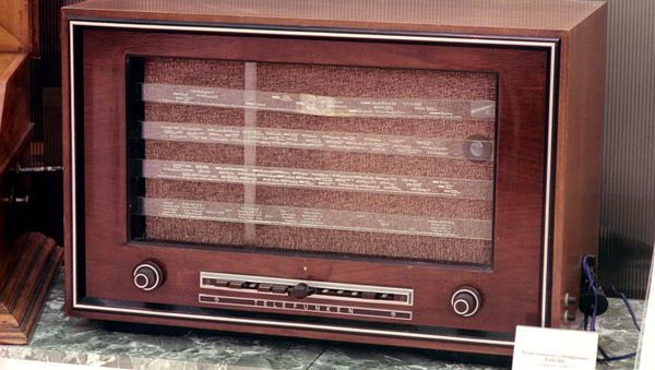 Радиоприемник Телефункен - Sputnik Армения