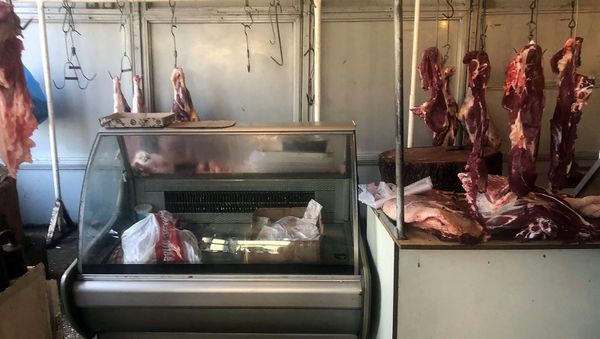 Руководитель Государственной службы по безопасности пищевых продуктов Георгий Аветисян провел санитарные проверки в Гюмри (9 июля 2019). Гюмри - Sputnik Армения