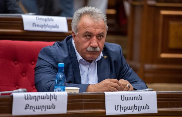 Դիմակներ ենք կրում, բայց սա դիմակահանդես չէ. որքա՞ն է քաղաքացին ծախսում դիմակի համար - Sputnik Արմենիա