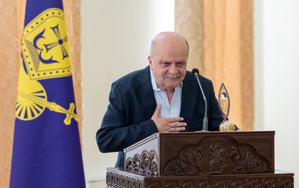 Մայր Աթոռ Սուրբ Էջմիածնում այսօր կայացավ «Եղիցի լույս» մրցանակաբաշխությունը - Sputnik Արմենիա