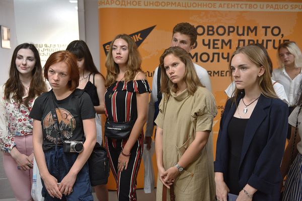 Три важных совета: студентам МГУ рассказали в Ереване, почему с прессой не хотят общаться - Sputnik Армения