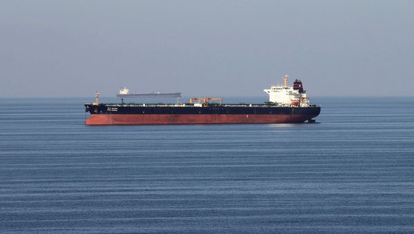 Нефтяные танкеры проходят в Ормузском проливе (21 декабря 2018) - Sputnik Армения