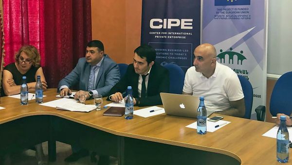 Общственное обсуждение Анти-коррупционная стратегия РА и программы по ее осуществленю в 2019-2022гг (11 июля 2019). Гюмри - Sputnik Արմենիա