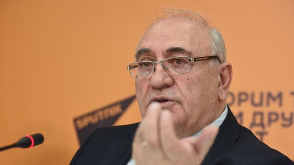 Сурен Азатян на пресс-конференции Насколько уязвима энергетическая система Армении? (15 июля 2019). Еревaн - Sputnik Армения