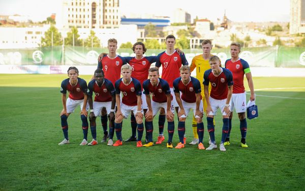 Молодежная сборная по футболу Норвегии перед началом матча ЧЕ U-19 против сборной Ирландии (15 июля 2019). Еревaн - Sputnik Армения