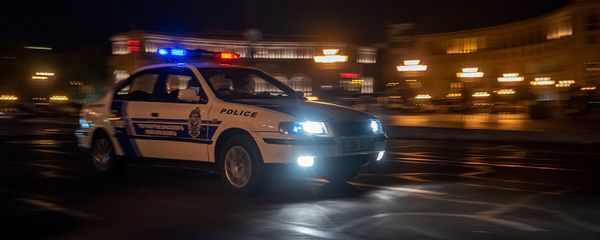 Автомобиль патрульной службы на площади Республики Автомобиль патрульной службы на площади Республики - Sputnik Արմենիա