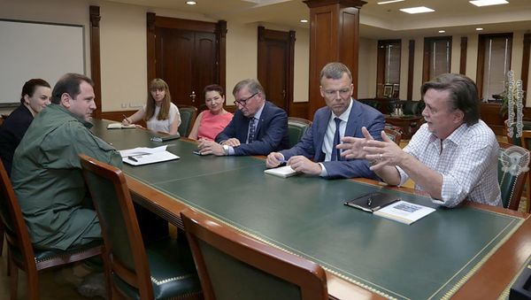 Министр обороны Давид Тоноян принял группу международных экспертов (19 июля 2019). Еревaн - Sputnik Армения
