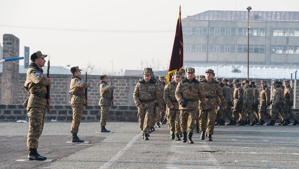 Торжественный марш миротворческой бригады ВС Армении - Sputnik Արմենիա