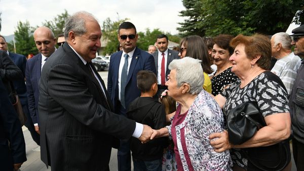 Рабочий визит президента Армена Саркисяна в Лорийскую область (20 июля 2019). Степанаван - Sputnik Արմենիա