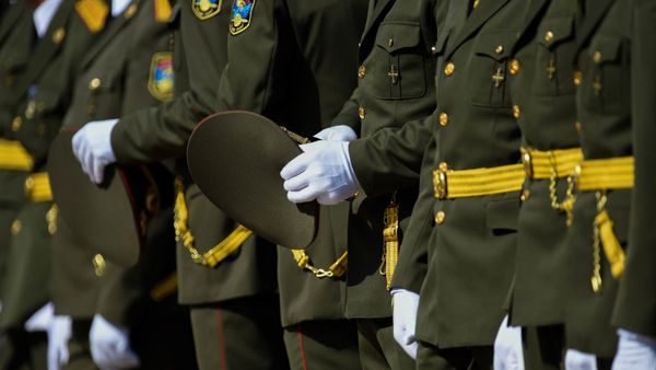 Церемония вручения дипломов выпускникам военно-учебных заведений (22 июля 2019). Еревaн - Sputnik Армения