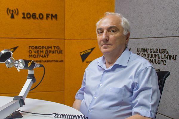 «Ծնող N1 ու N2-ն անթույլատրելի են». հայ գործիչները` Պուտինի որոշման մասին «Ծնող N1 ու N2-ն անթույլատրելի են». հայ գործիչները` Պուտինի որոշման մասին - Sputnik Արմենիա