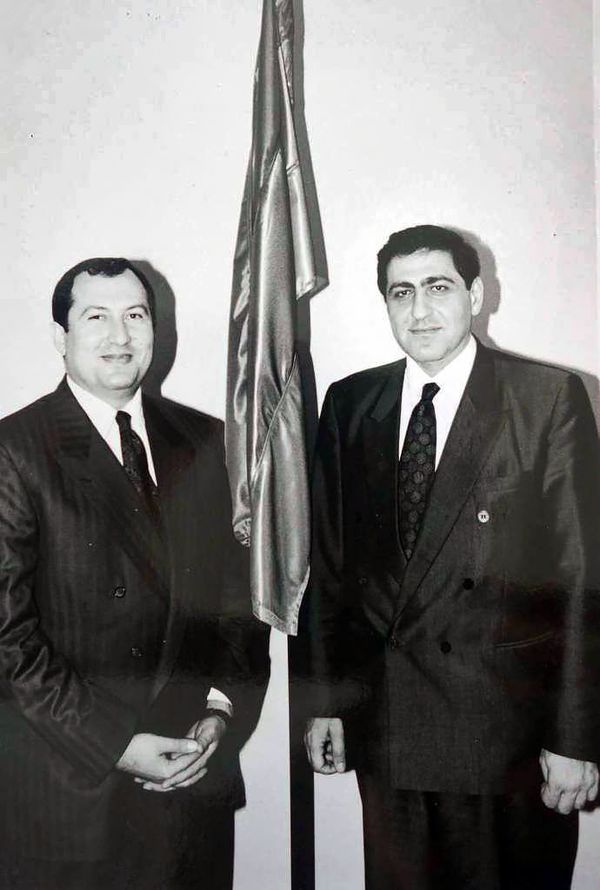 «Նա ստեղծել է մեր դիվանագիտությունը». նախագահը հետմահու պարգևատրեց Արման Կիրակոսյանին «Նա ստեղծել է մեր դիվանագիտությունը». նախագահը հետմահու պարգևատրեց Արման Կիրակոսյանին - Sputnik Արմենիա