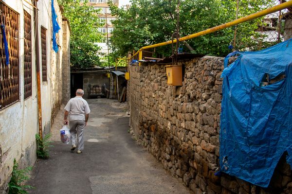 «Գիտե՞ք` ինչքան տուրիստ ա գալիս, էս պատի մոտ նկարվում». ֆիրդուսցիների այսօրվա կյանքը - Sputnik Արմենիա