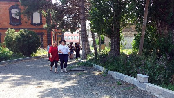 Дирекция компании Sasstex встретилась с сотрудниками компании (23 июля 2019). Гюмри - Sputnik Армения