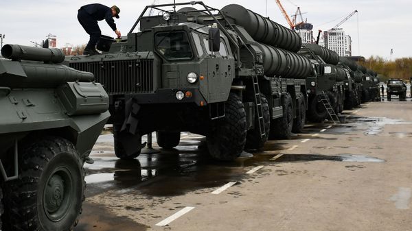 Транспортно-пусковые установки зенитного ракетного комплекса С-400 Триумф - Sputnik Армения