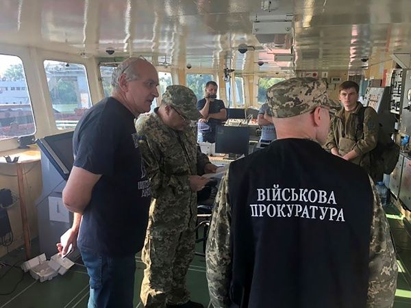Экипаж российского танкера на Украине отпущен, судно задержано - Sputnik Армения