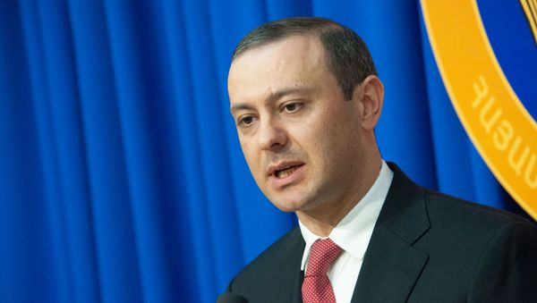 Пресс-конференция секретаря Совета безопасности Армении Армена Григоряна (26 июля 2019). Еревaн Пресс-конференция секретаря Совета безопасности Армении Армена Григоряна (26 июля 2019). Еревaн - Sputnik Армения