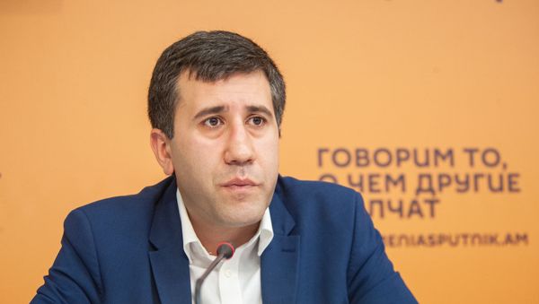 Рубен Меликян на пресс-конференции в мультимедийном пресс-центре Sputnik (26 июля 2019). Еревaн - Sputnik Արմենիա