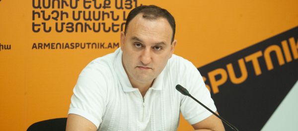 Георгий Меликян на пресс-конференции в мультимедийном пресс-центре Sputnik (26 июля 2019). Еревaн - Sputnik Արմենիա